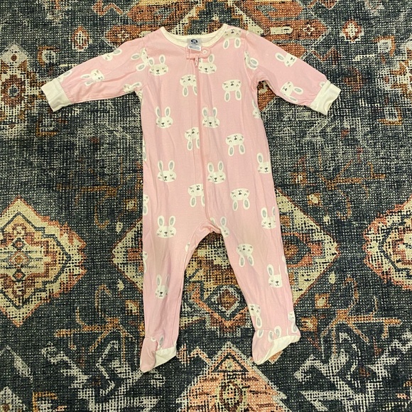 Bundle of Gerber Pajamas - Picture 2 of 8